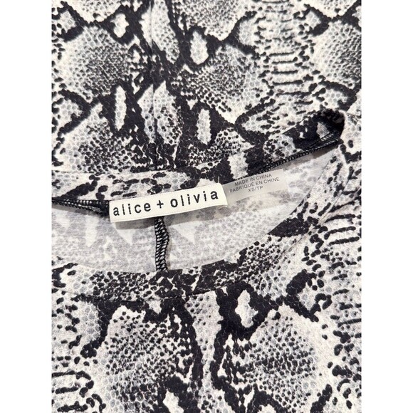 Alice + Olivia Womens Top Gray Delaina Snakeskin Print Cropped Long Sleeve XS - Picture 3 of 12